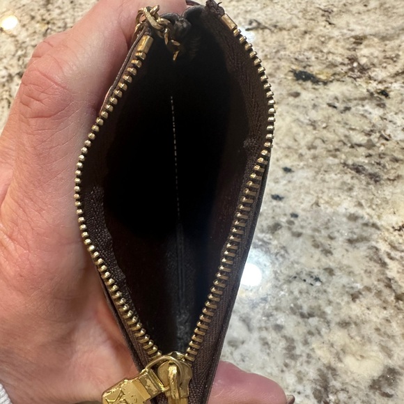 Louis Vuitton REAL card holder key chain checkered pattern. In GREAT condition - Picture 5 of 5